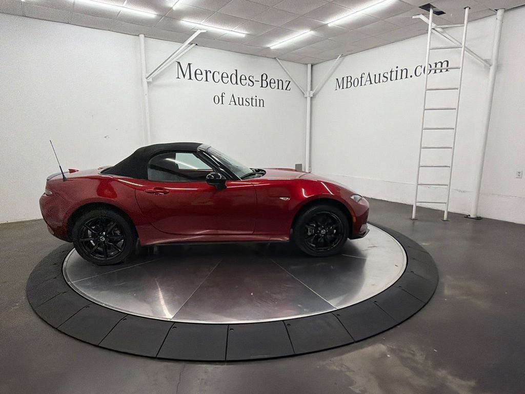 Used 2021 MAZDA MX-5 Miata Club RWD image 8