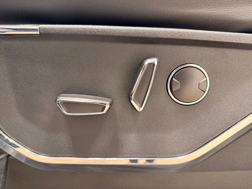 Used 2023 Ford F150 Lariat w/ Equipment Group 502A High image 25