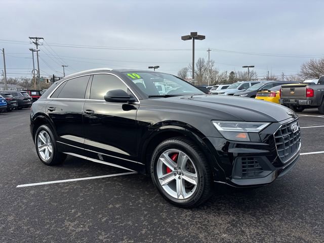 Used 2019 Audi Q8 Premium w/ Convenience Package AWD/4WD image 2
