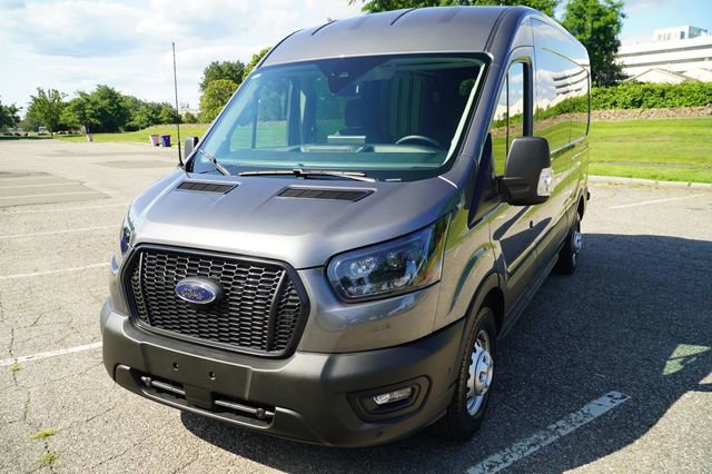 Used 2024 Ford Transit 350 148 Medium Roof AWD image 3