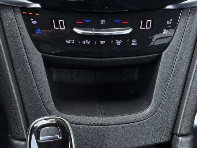 Used 2022 Cadillac XT6 Premium Luxury w/ Platinum Package AWD/4WD image 19