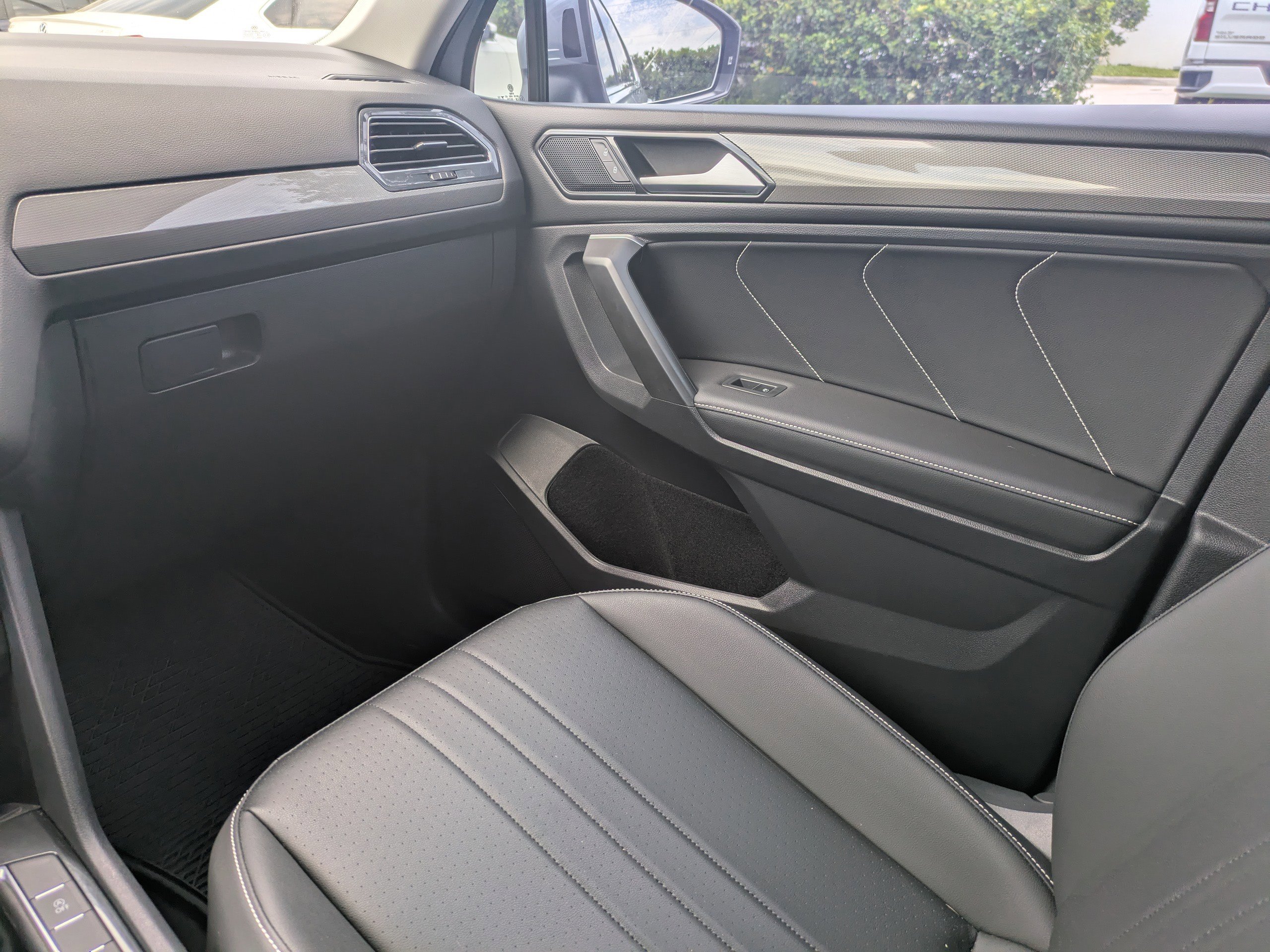 Certified 2023 Volkswagen Tiguan SE FWD image 17