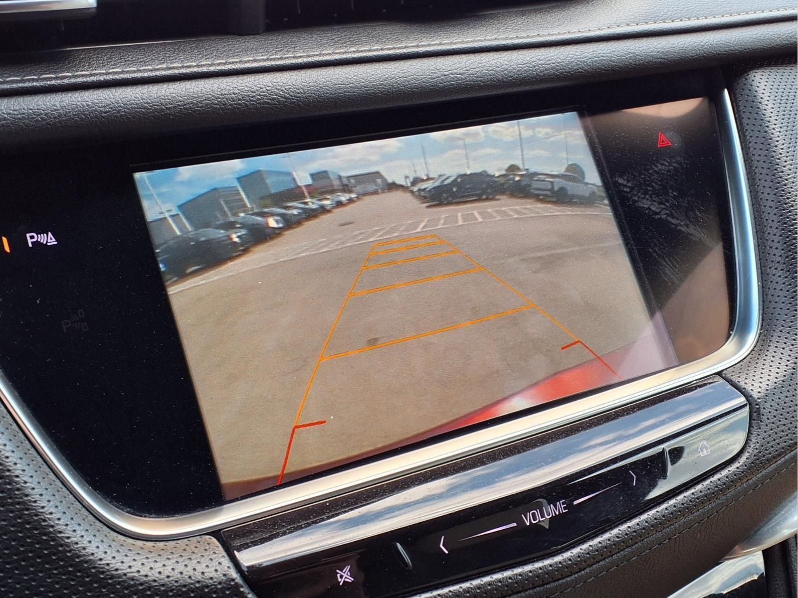 Used 2017 Cadillac XT5 FWD w/ LPO, Wheel Lock Package image 18