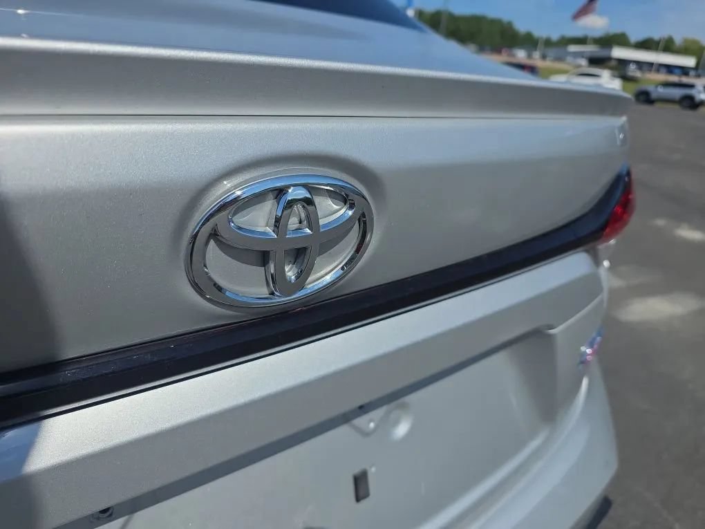 Used 2025 Toyota Corolla SE FWD image 10