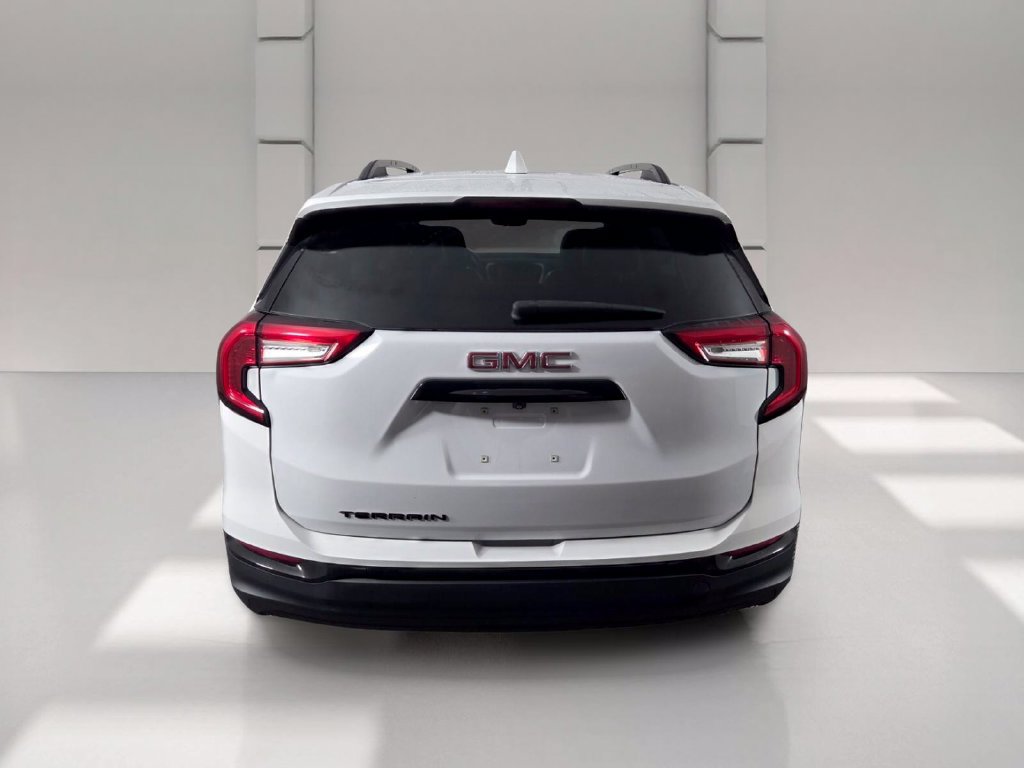 Used 2022 GMC Terrain SLT w/ Elevation Edition FWD image 5