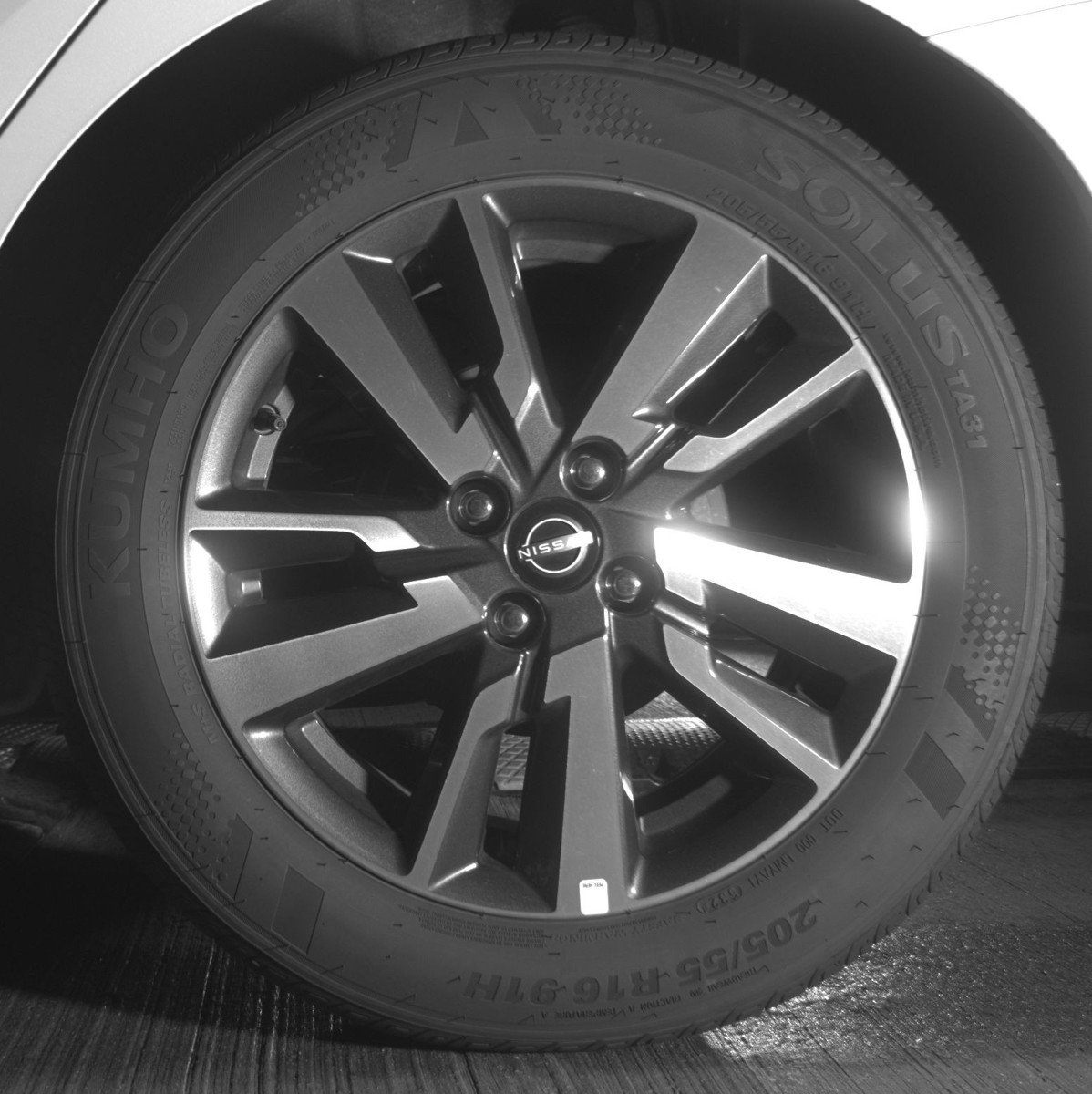 Used 2025 Nissan Versa SV image 14