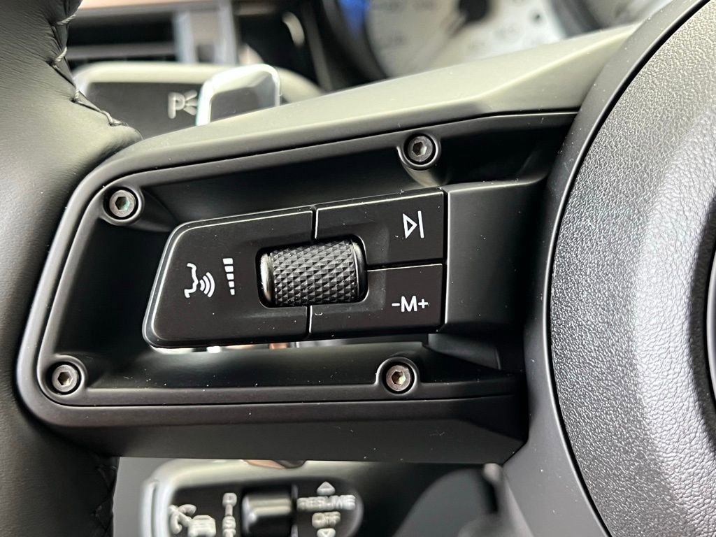 New 2025 Porsche Macan S image 9