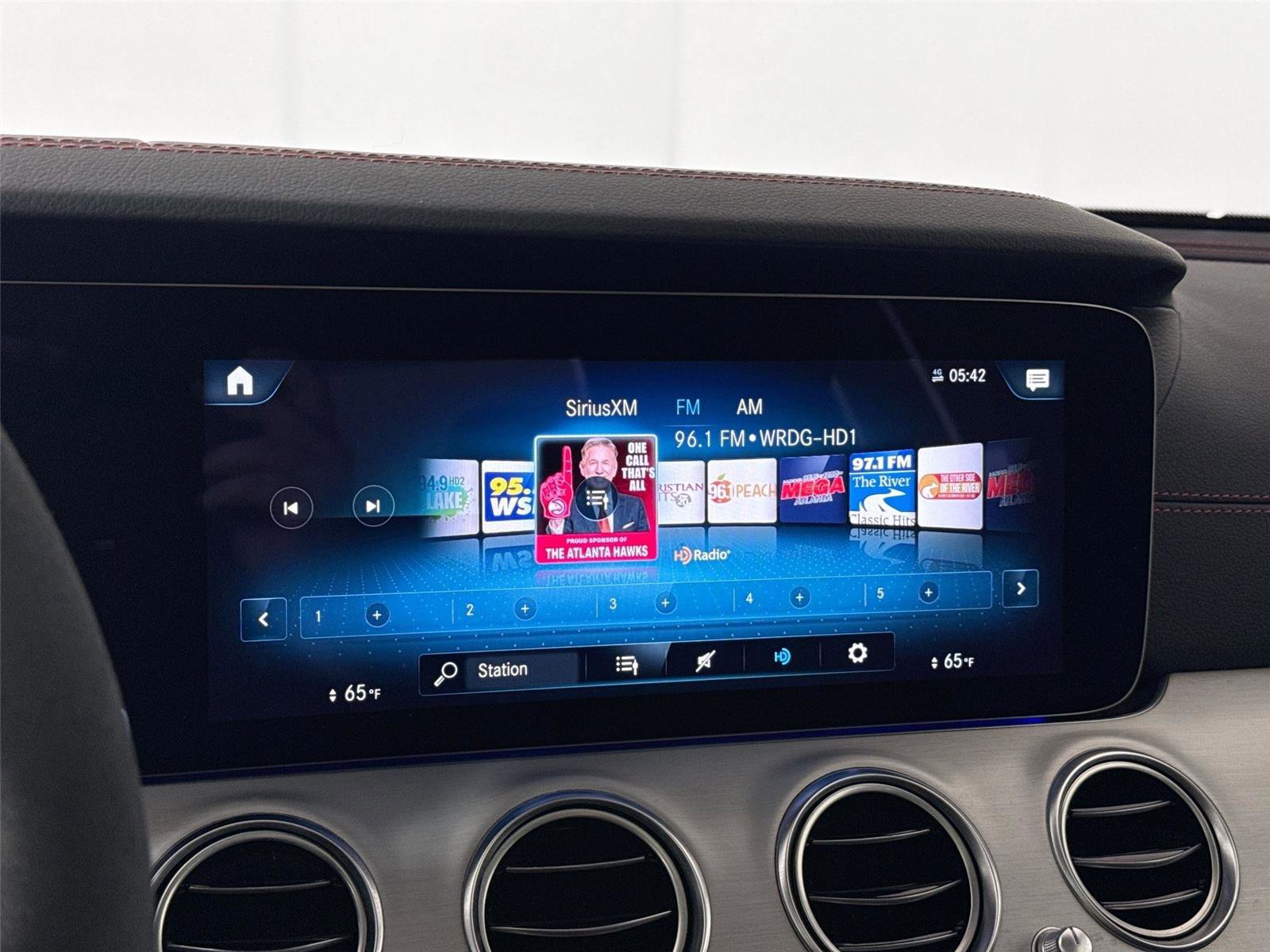 Used 2022 Mercedes-Benz E 53 AMG 4MATIC Sedan image 23