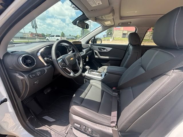New 2026 Chevrolet Blazer LT w/ Midnight/Sport Edition FWD image 11
