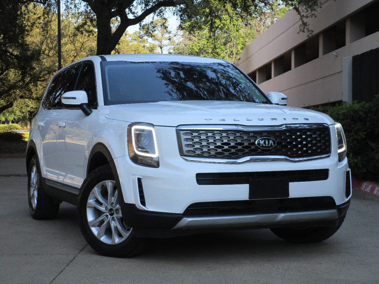 Used 2020 Kia Telluride LX