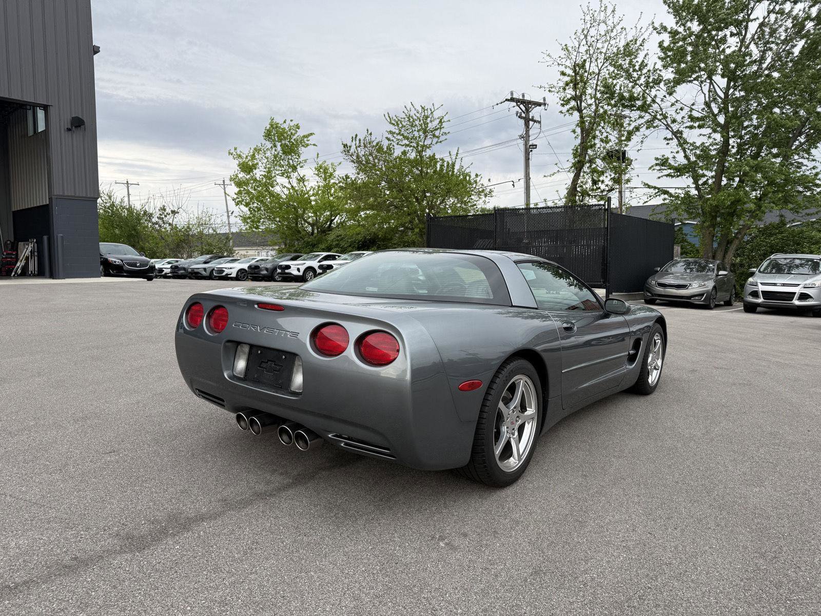 Used 2004 Chevrolet Corvette Coupe w/ Preferred Equipment Group RWD image 3