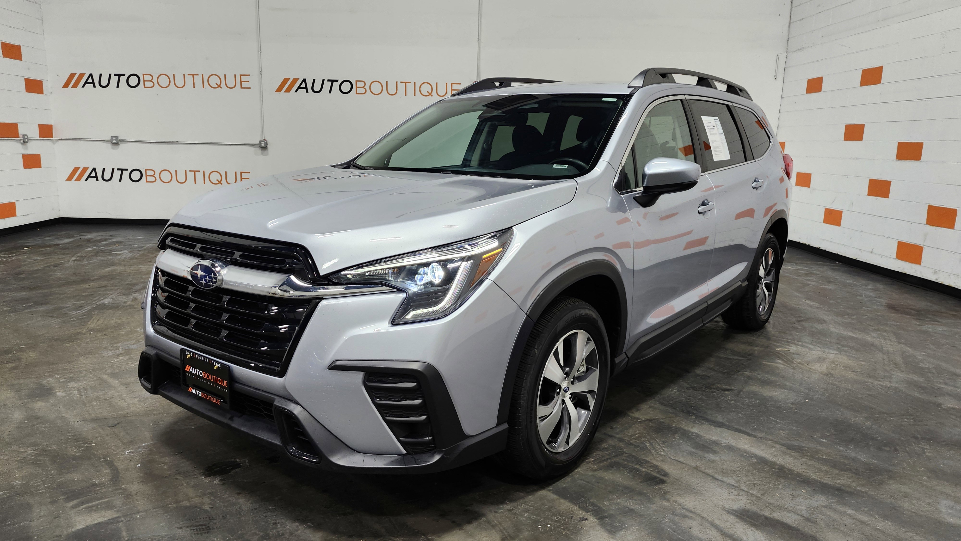 Used 2025 Subaru Ascent Premium image 11