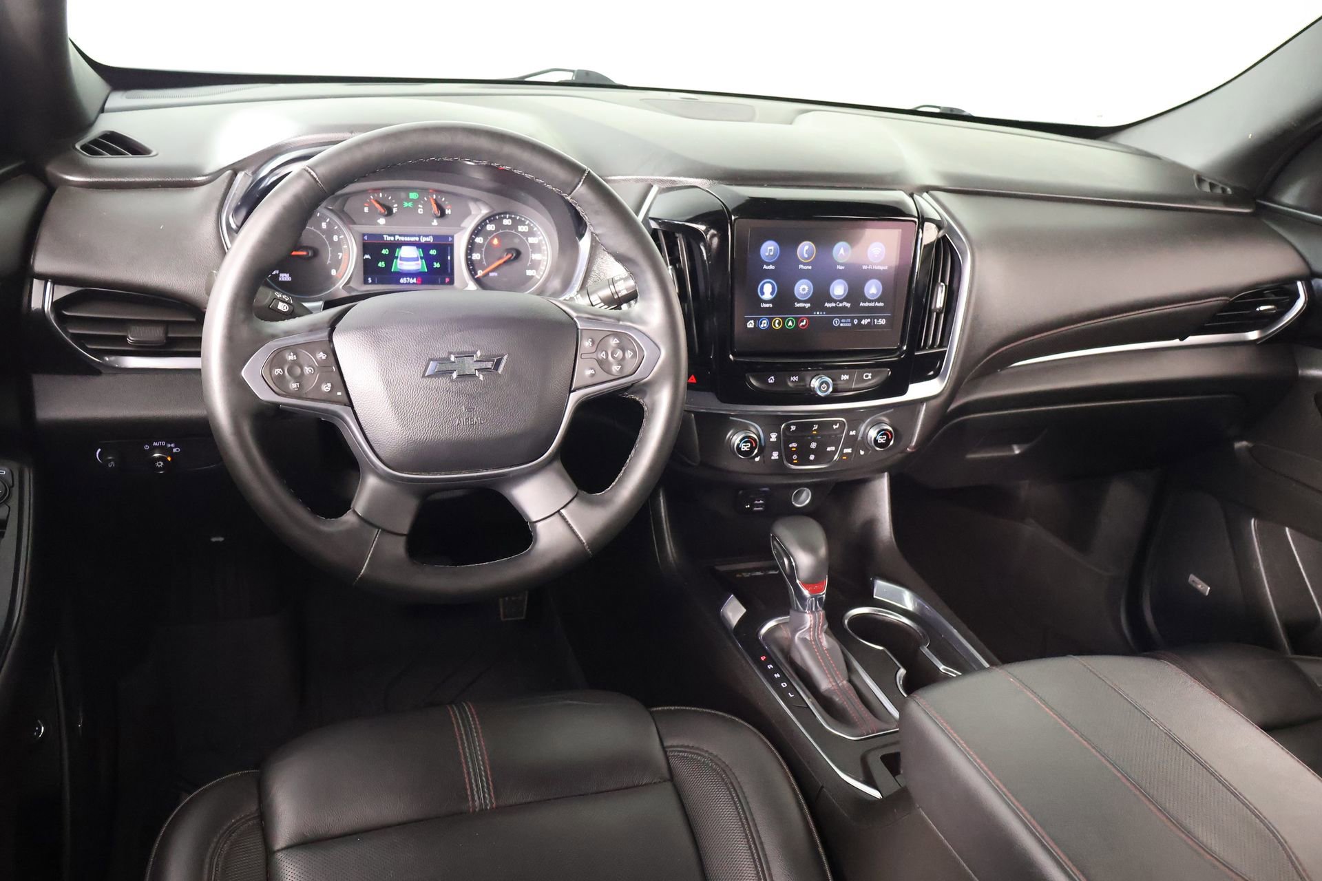 Used 2023 Chevrolet Traverse RS image 2