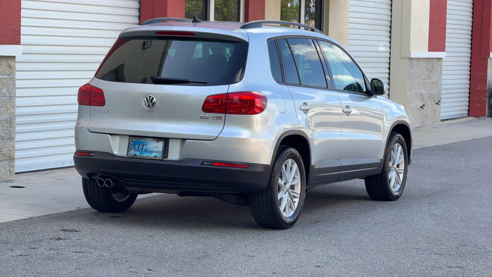 Used 2015 Volkswagen Tiguan SE FWD image 8