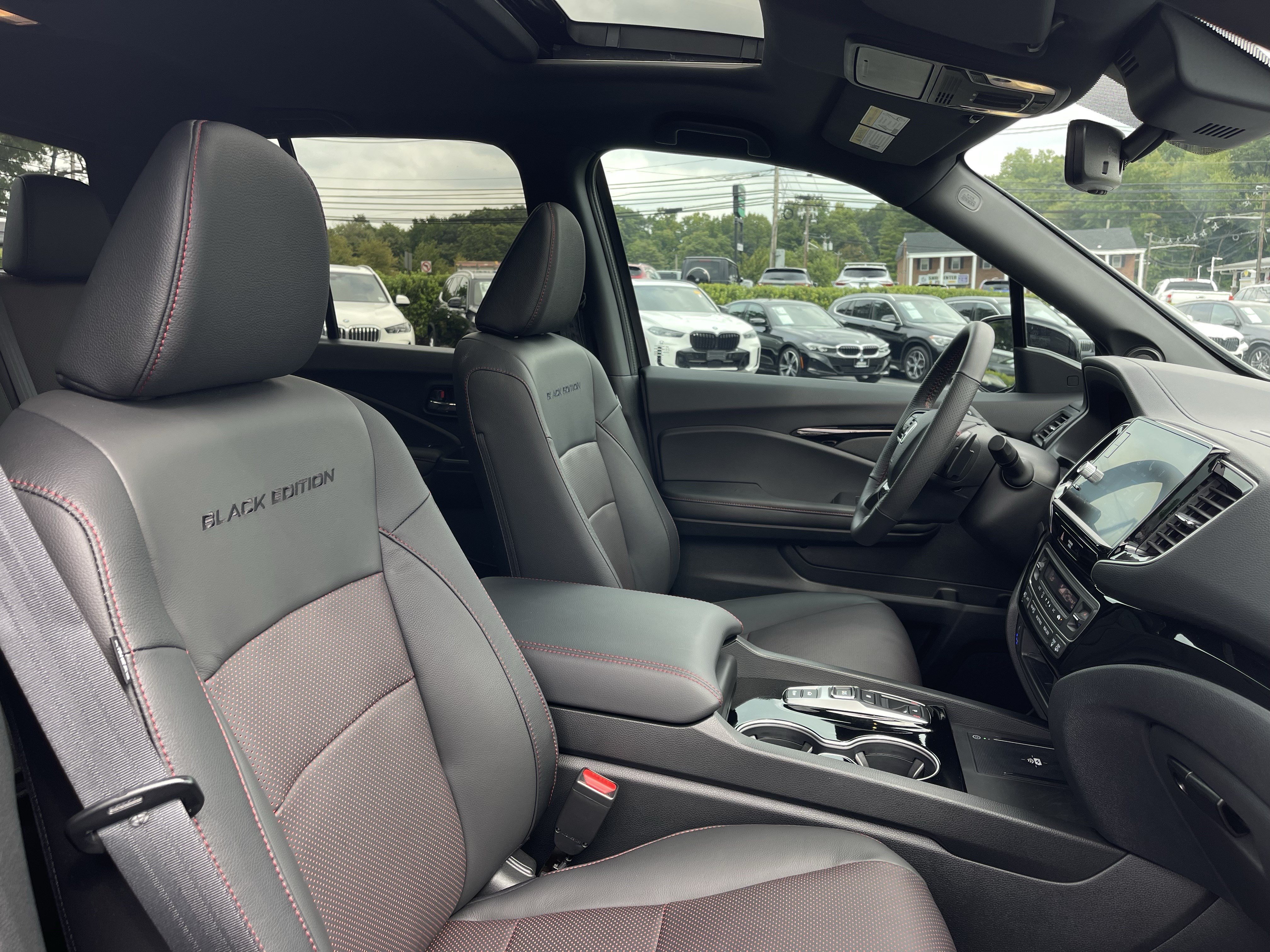 Used 2025 Honda Ridgeline Black Edition image 15