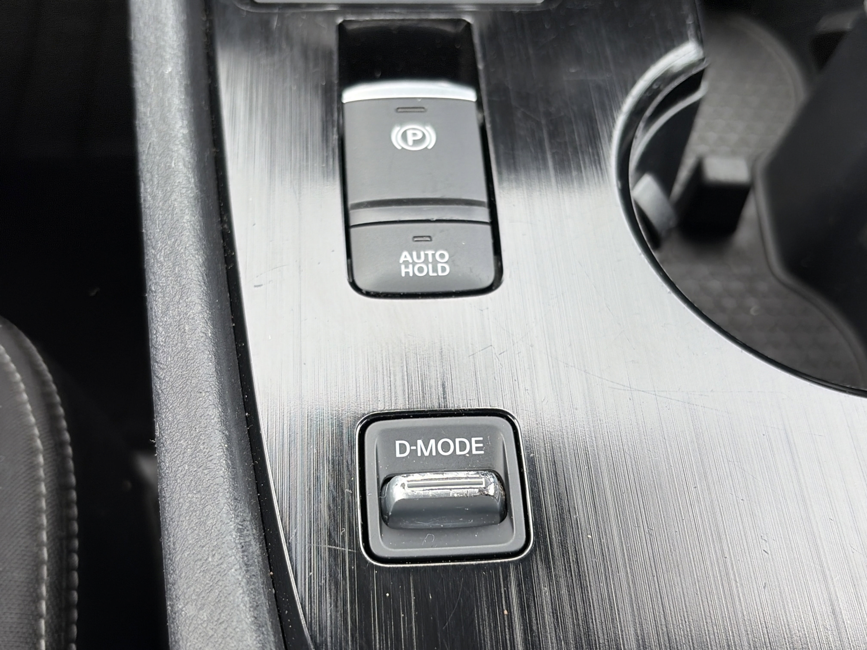 Used 2024 Nissan Rogue SV FWD image 16