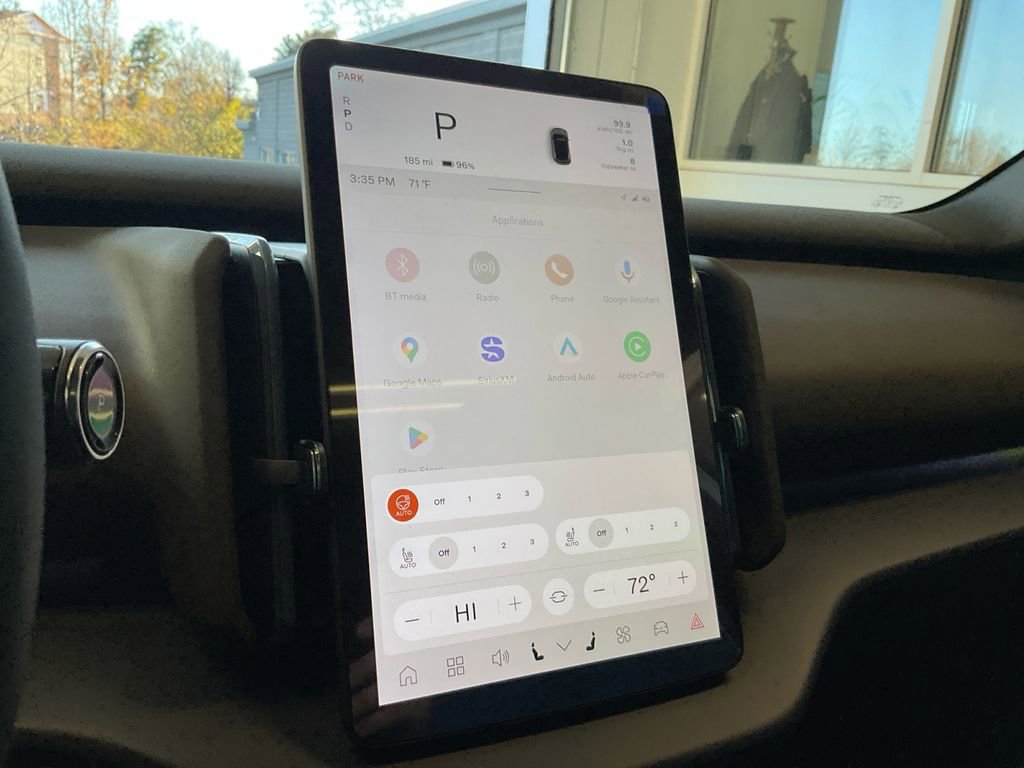 New 2026 Volvo EX30 Cross Country Ultra w/ Protection Package Premier image 24