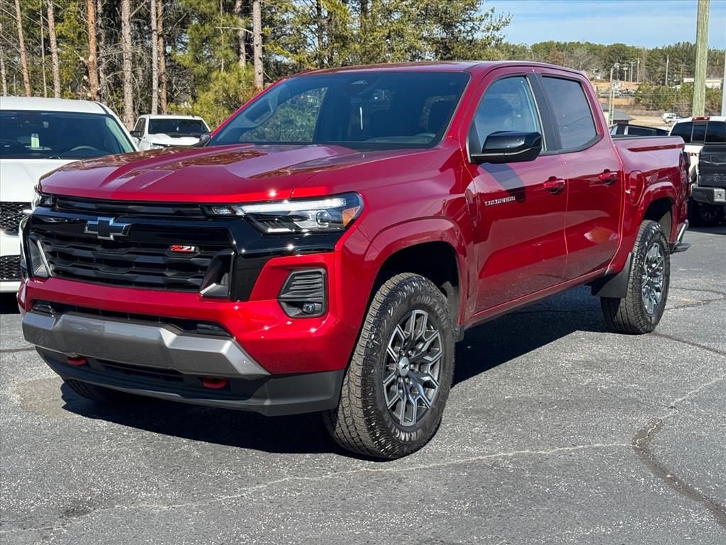 Used 2024 Chevrolet Colorado Z71 w/ Z71 Convenience Package 2 AWD/4WD image 7