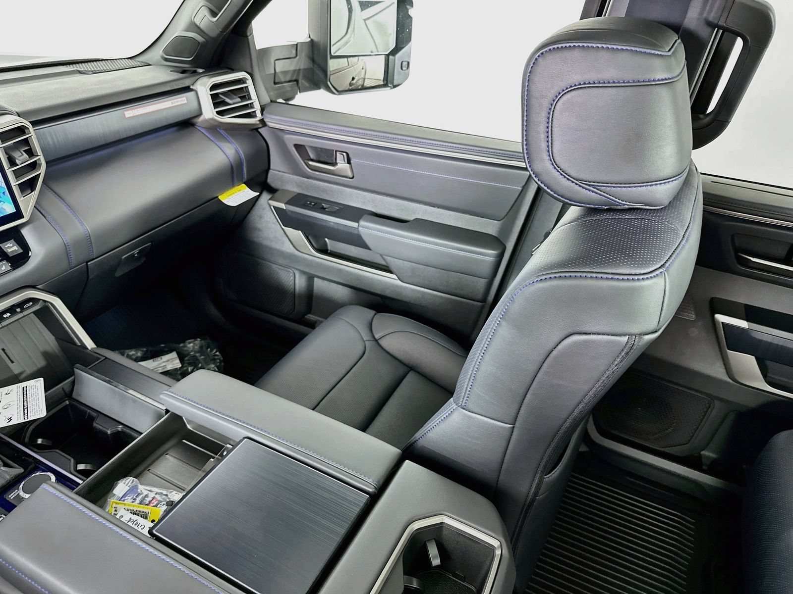 New 2026 Toyota Tundra Platinum AWD/4WD image 24