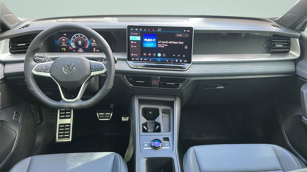 New 2026 Volkswagen Tiguan SE R-Line image 13