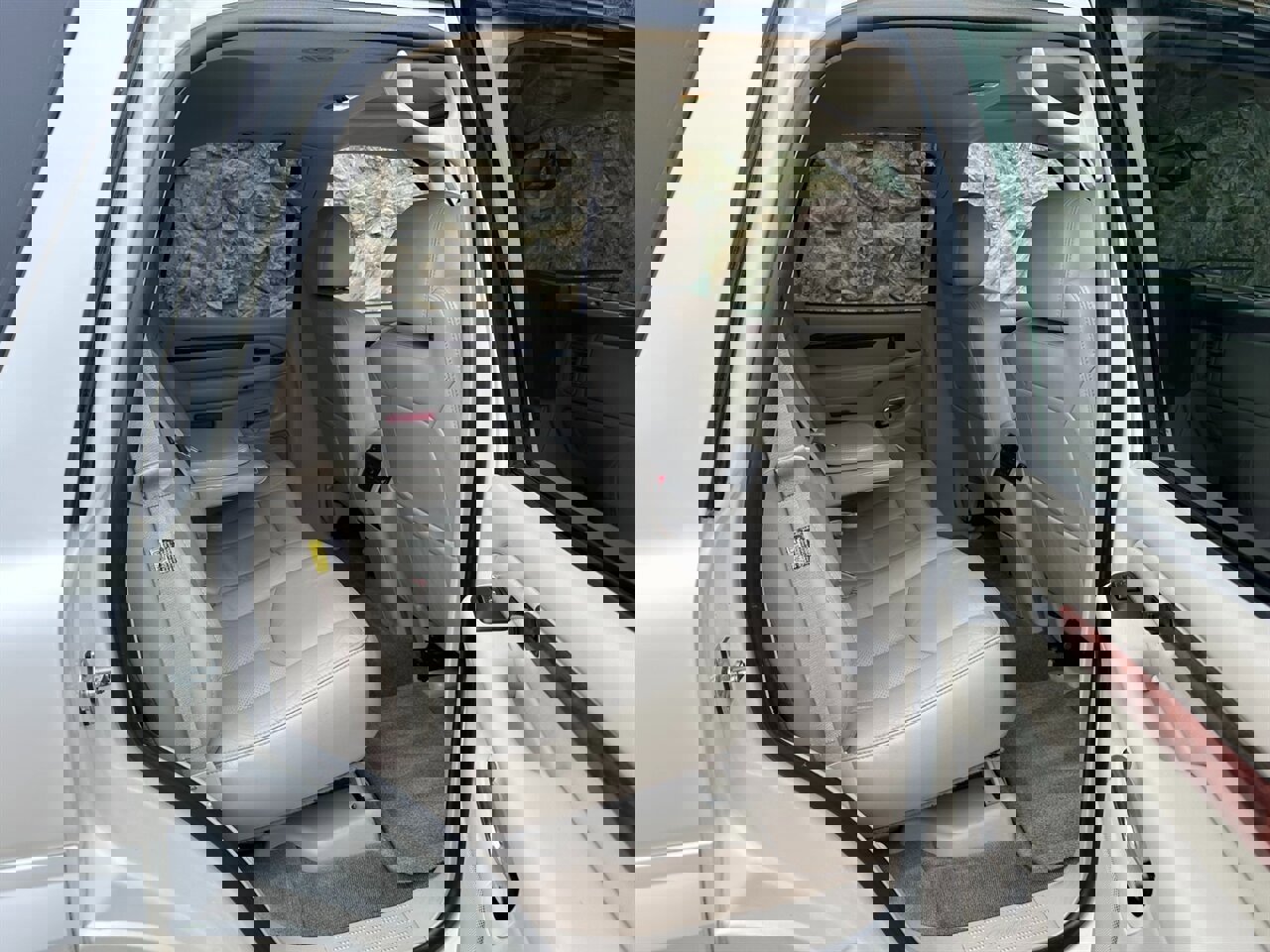 Used 2005 Cadillac Escalade AWD image 48