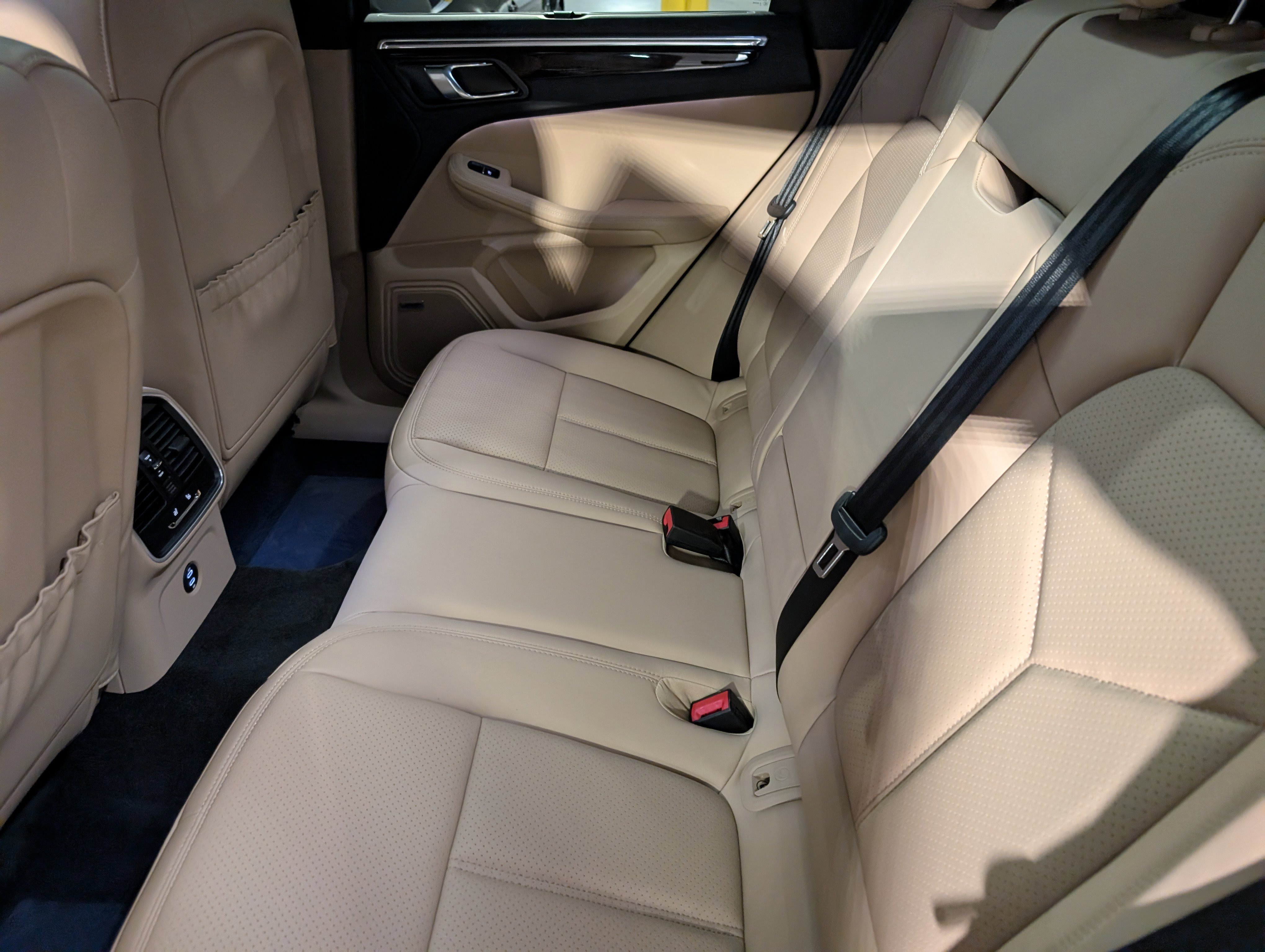 New 2026 Porsche Macan image 21