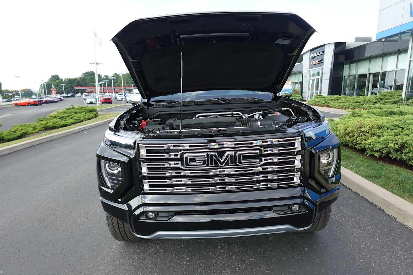 New 2026 GMC Canyon Denali w/ LPO, Denali Black Edition image 33