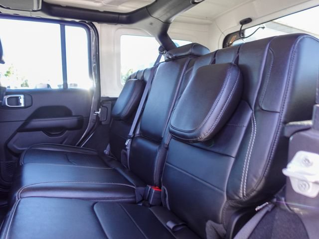 Used 2022 Jeep Wrangler Unlimited Sahara AWD/4WD image 25