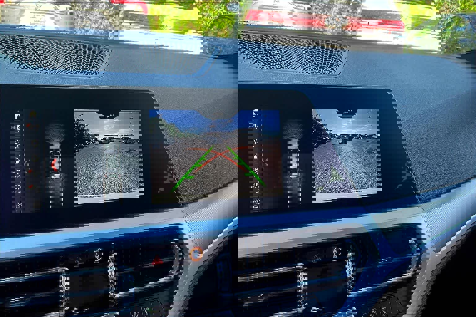 Used 2019 BMW 330i Sedan w/ Driving Assistance Package RWD image 27