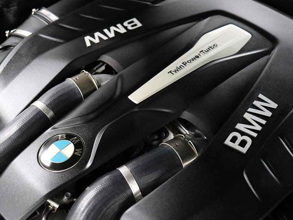 Used 2017 BMW 750i RWD image 61