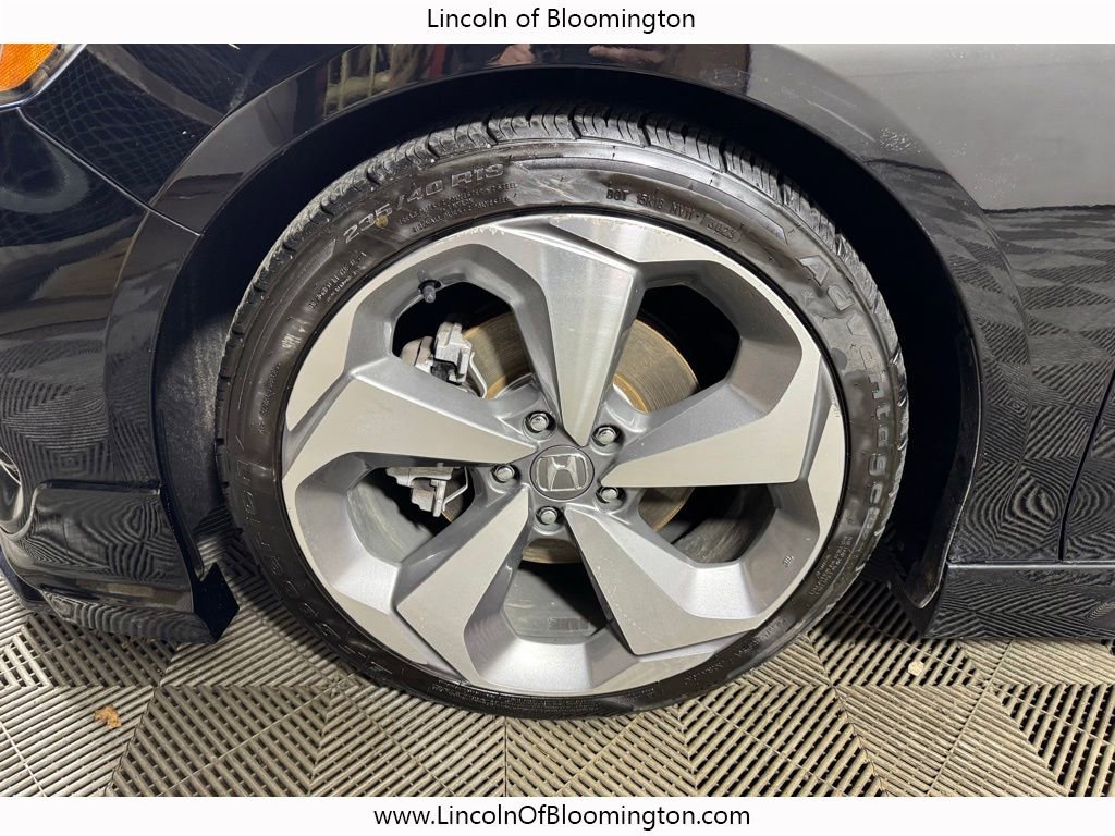 Used 2018 Honda Accord Touring image 11
