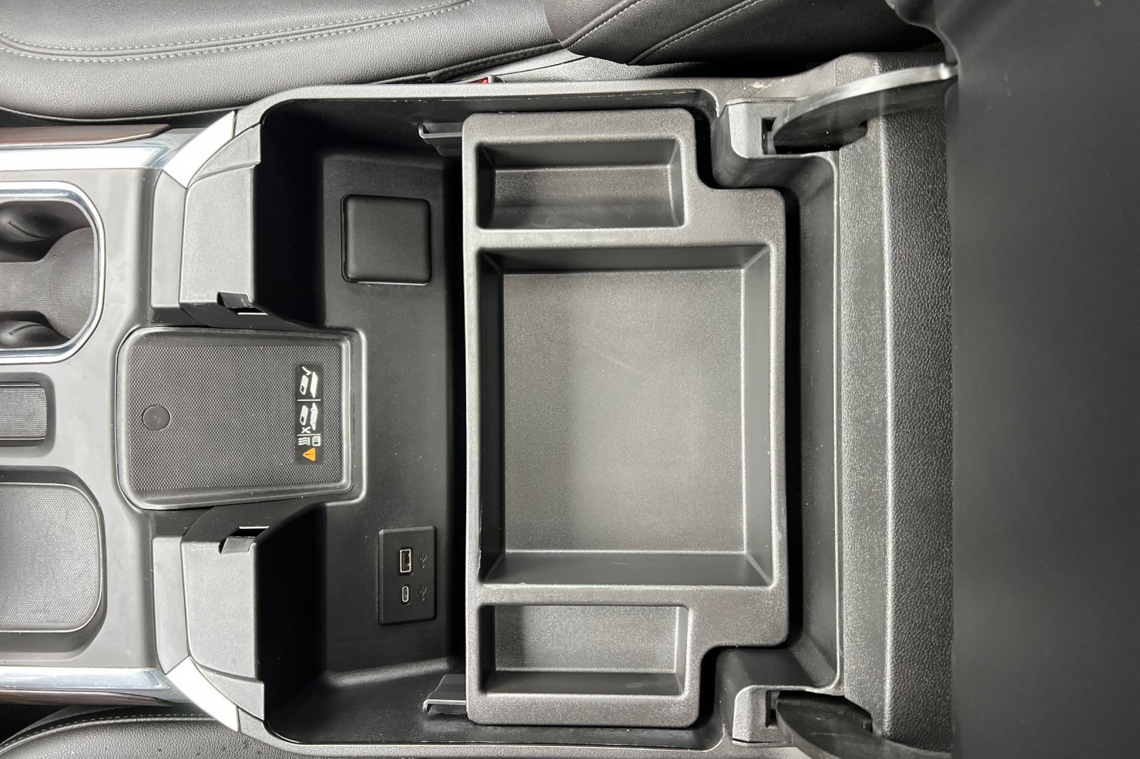 Used 2024 GMC Sierra 1500 SLT w/ SLT Premium Plus Package image 32