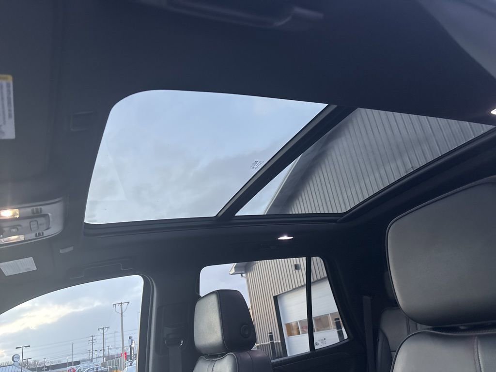 Used 2023 Chevrolet Tahoe RST image 39