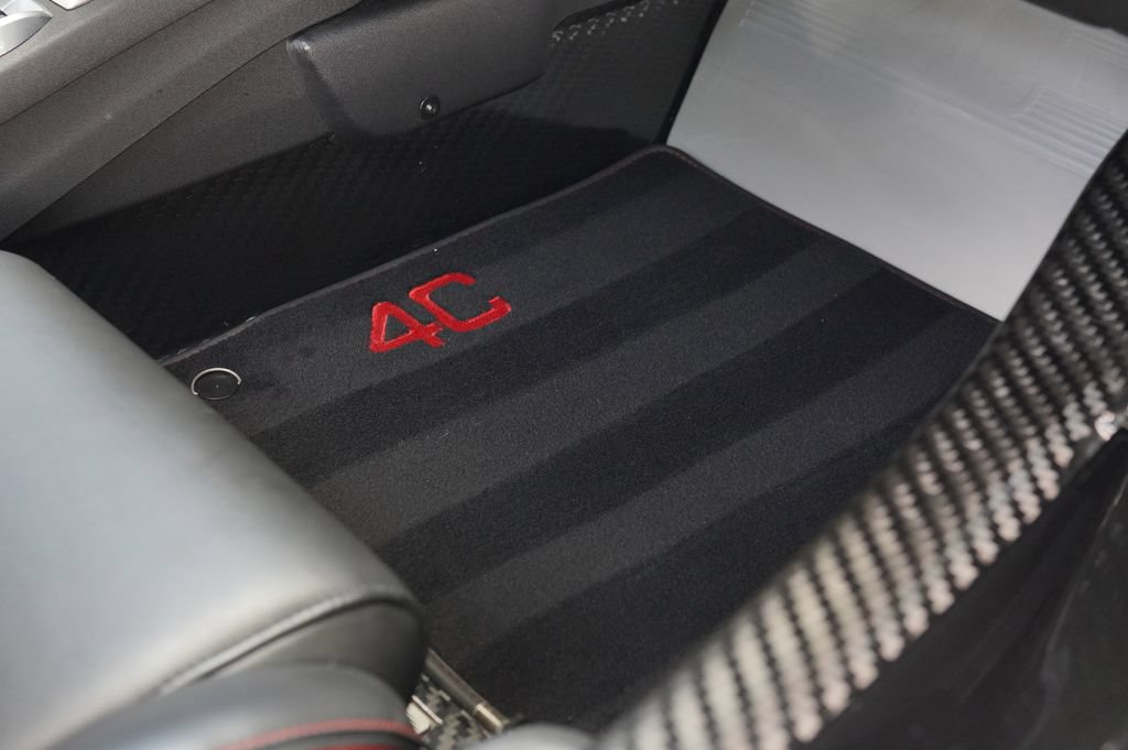 Used 2019 Alfa Romeo 4C Spider RWD image 52