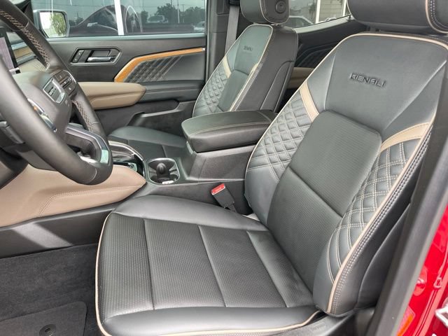 Used 2026 GMC Canyon Denali AWD/4WD image 12