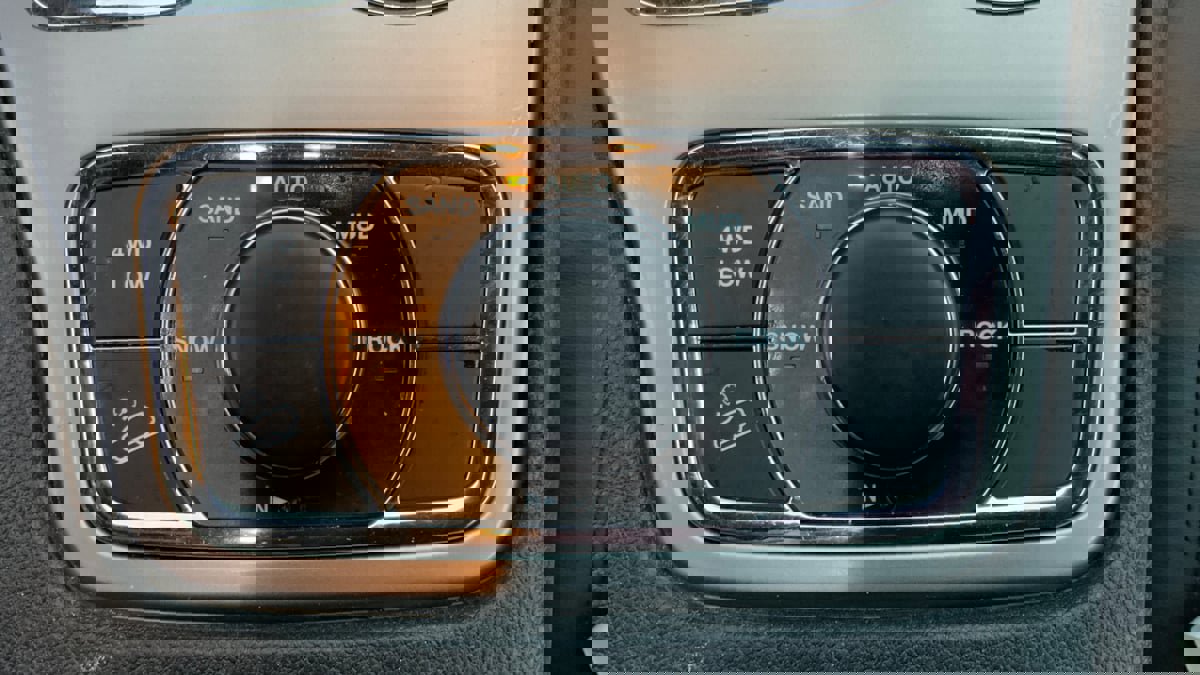 Used 2020 Jeep Grand Cherokee Limited image 38