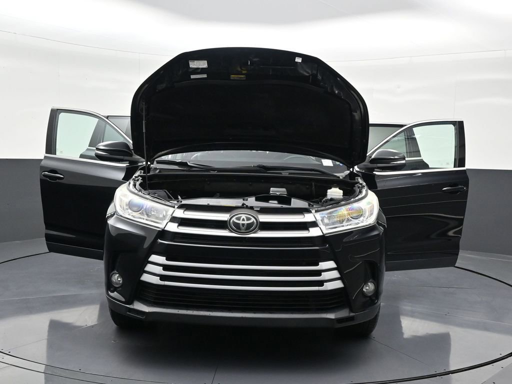 Used 2019 Toyota Highlander XLE image 37