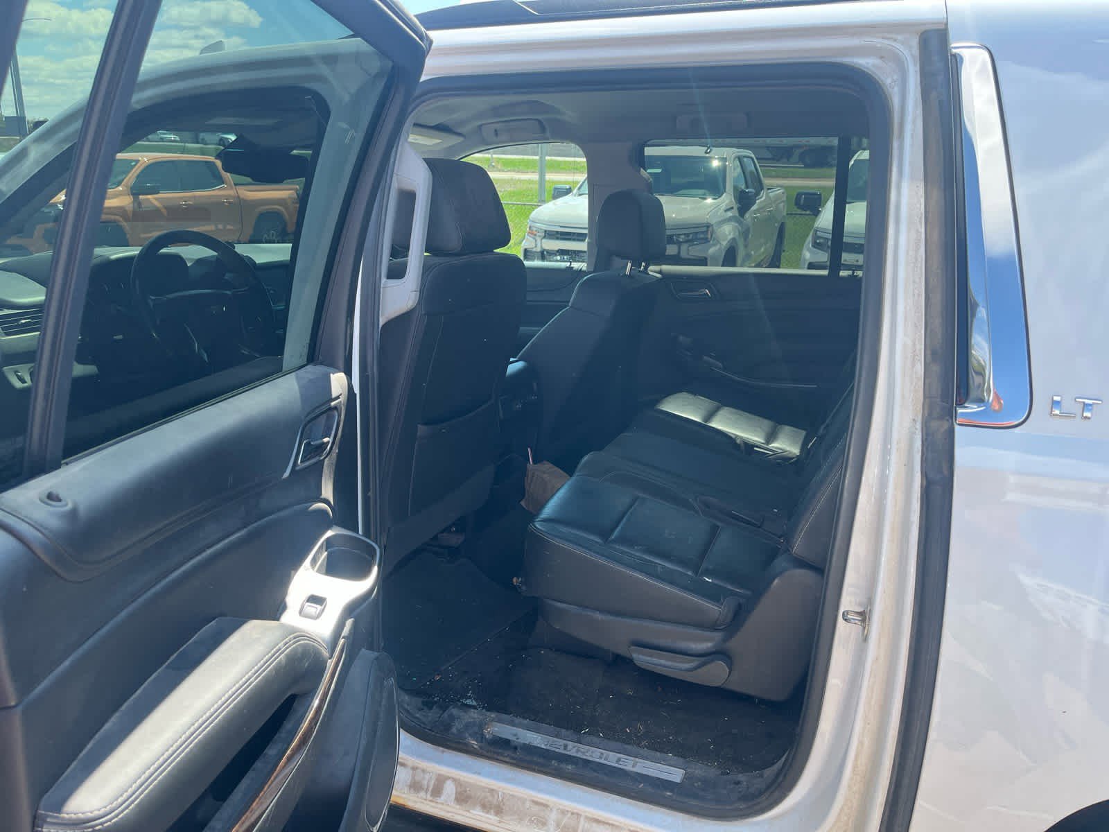 Used 2018 Chevrolet Suburban LT AWD/4WD image 9