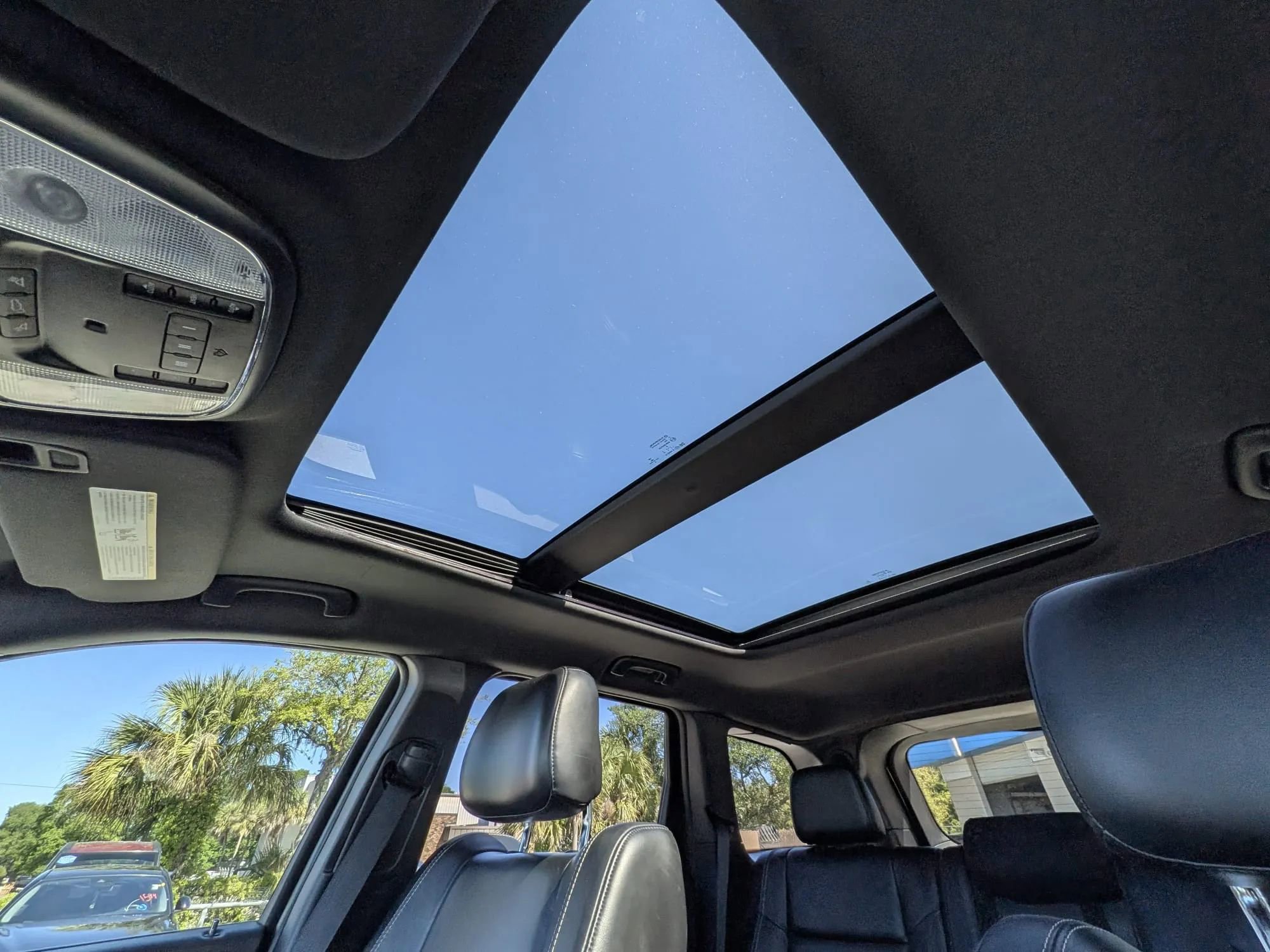Used 2015 Jeep Grand Cherokee Limited w/ Luxury Group II RWD image 14