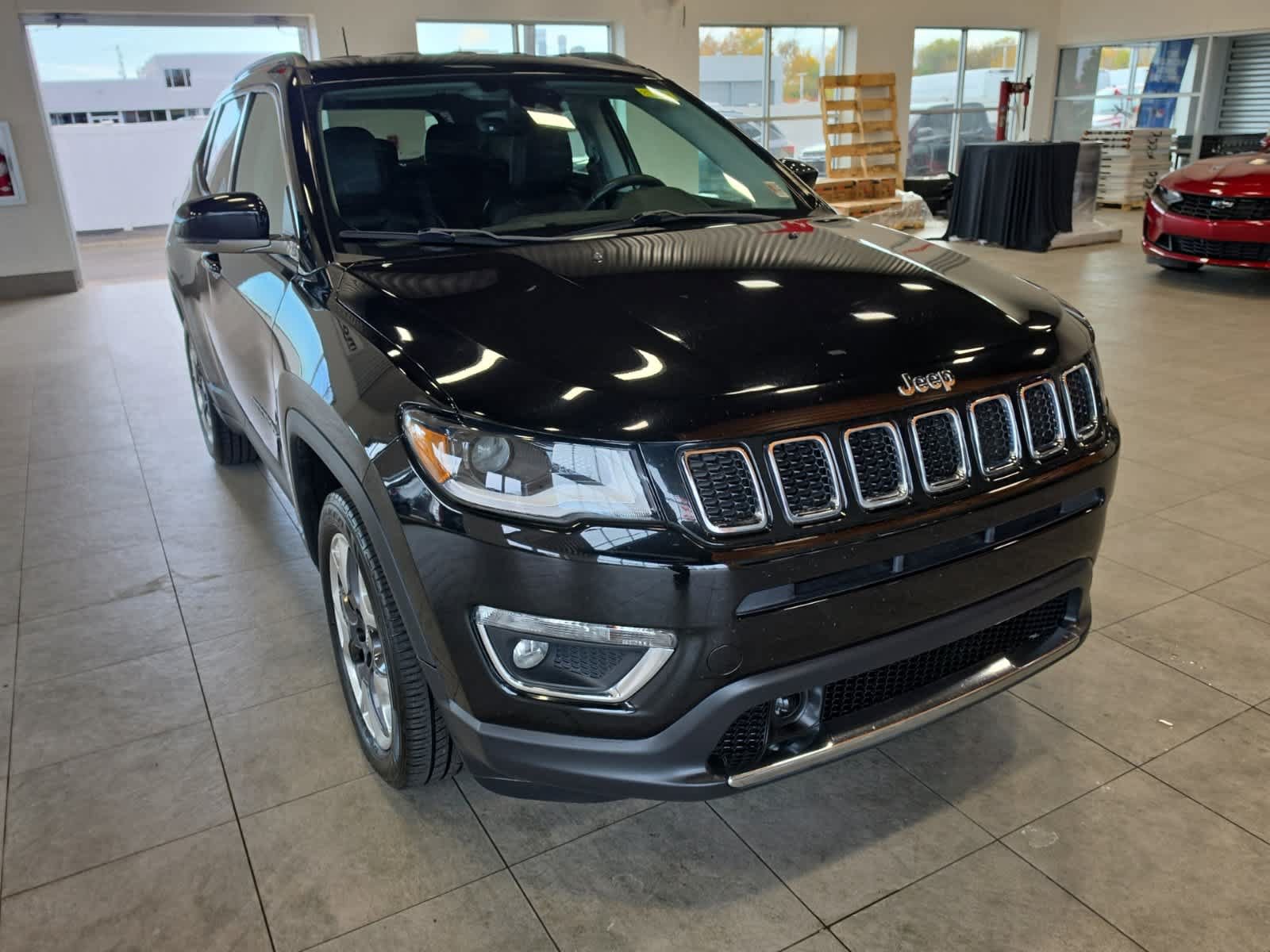 Used 2018 Jeep Compass Limited AWD/4WD image 3
