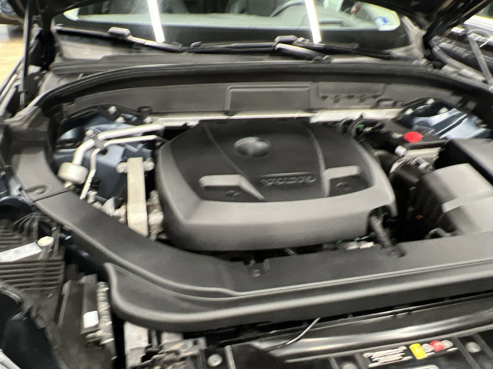 Used 2019 Volvo XC60 T5 Inscription AWD/4WD image 25