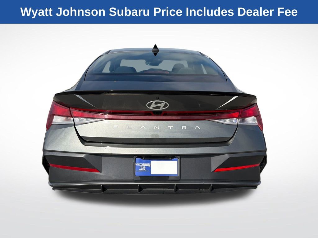 Used 2025 Hyundai Elantra Sport FWD image 7