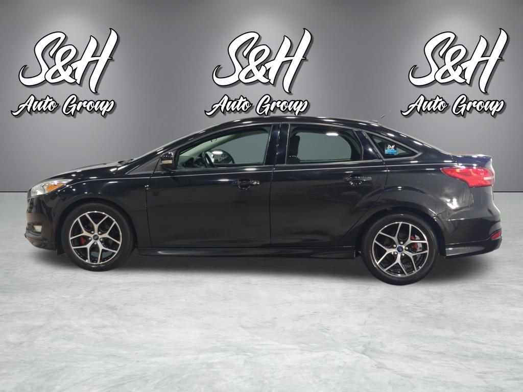 Used 2015 Ford Focus SE w/ SE Sport Package FWD image 18