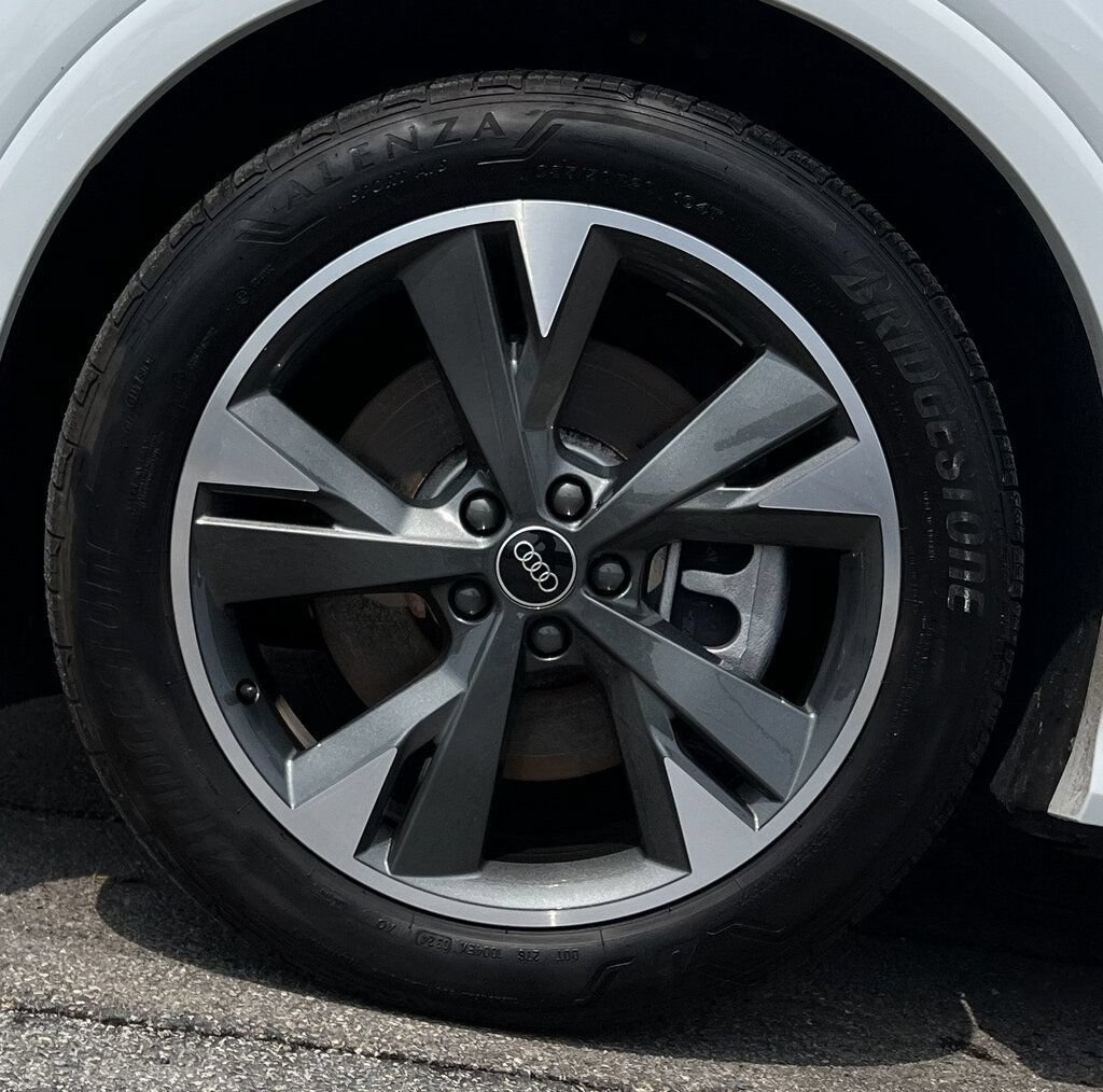 Used 2024 Audi Q4 e-tron Premium Plus w/ Premium Plus AWD/4WD image 33