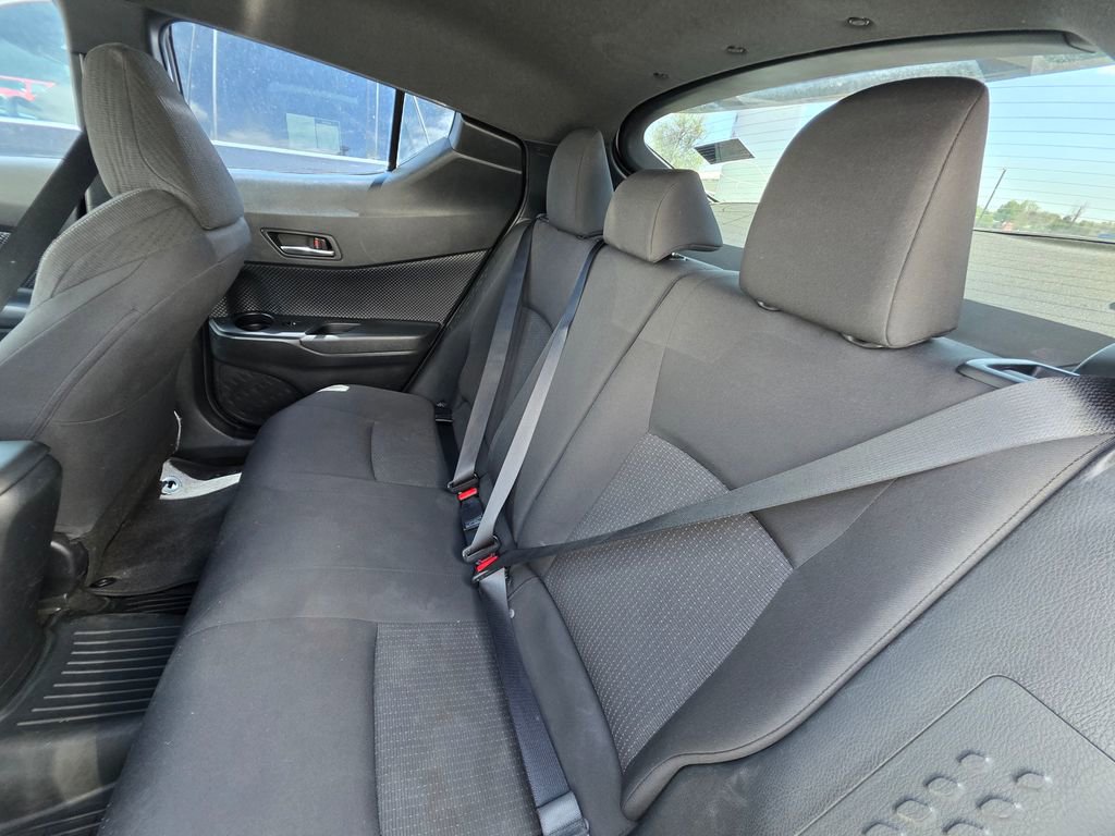 Used 2018 Toyota C-HR XLE FWD image 10