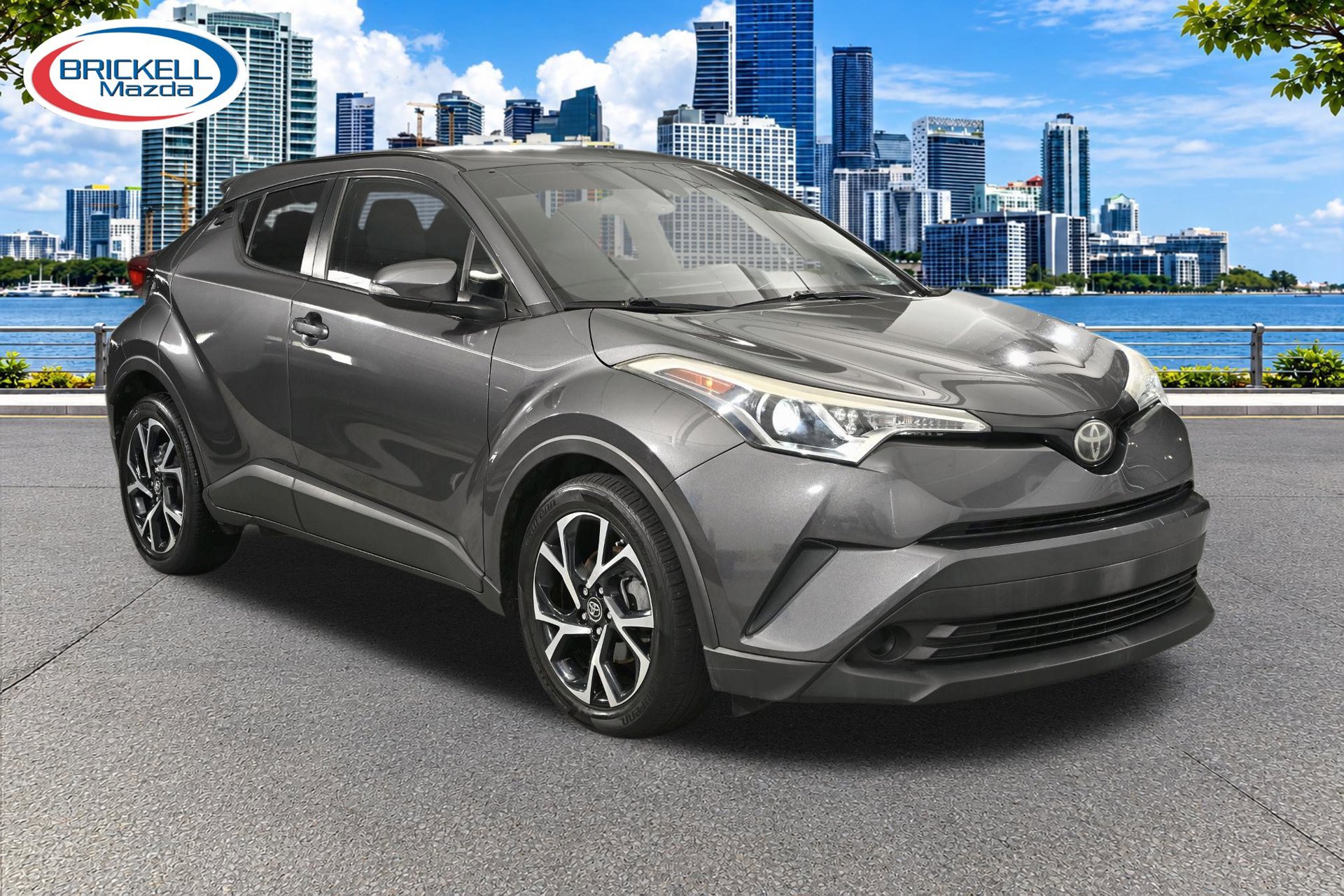 Used 2018 Toyota C-HR XLE FWD image 4