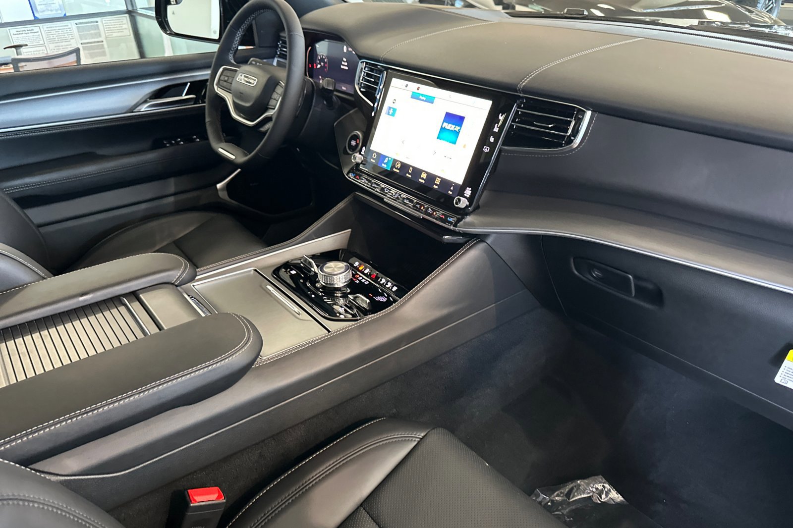New 2026 Jeep Grand Wagoneer Limited AWD/4WD image 17