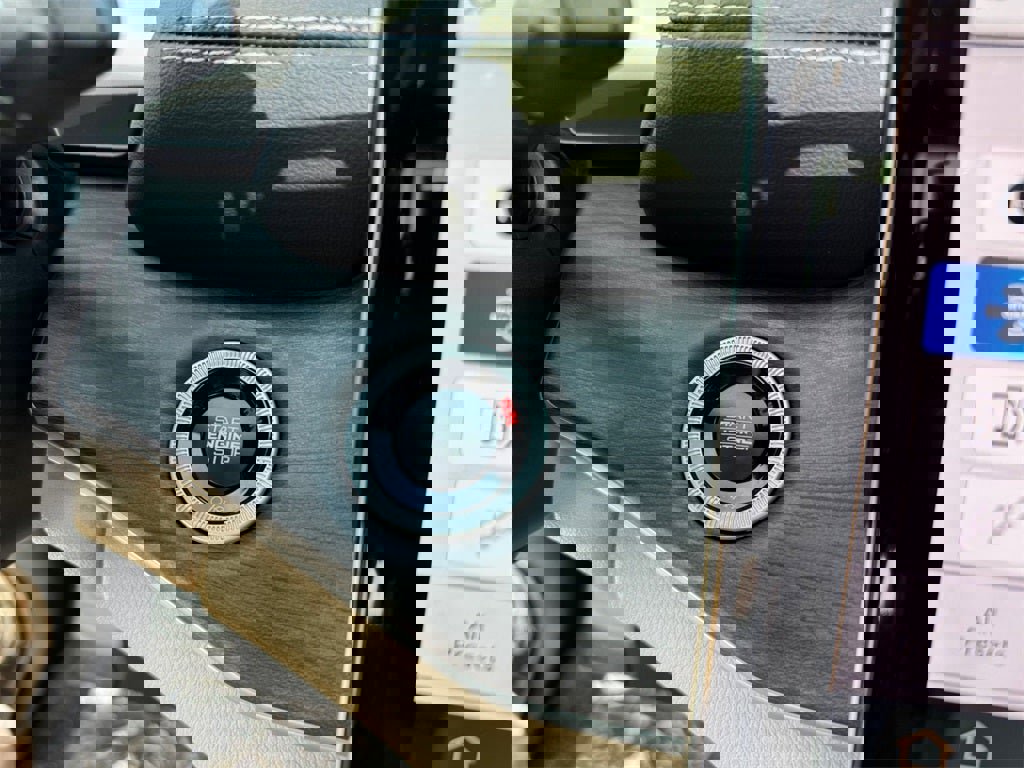 New 2025 Jeep Grand Cherokee L Limited w/ Black Appearance Package image 25