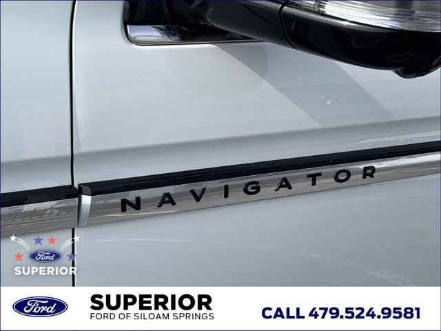 Used 2025 Lincoln Navigator Reserve AWD/4WD image 15