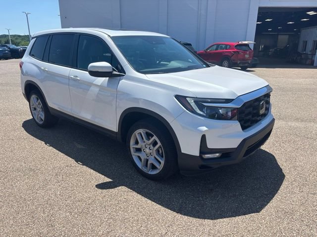 Used 2024 Honda Passport EX-L image 2